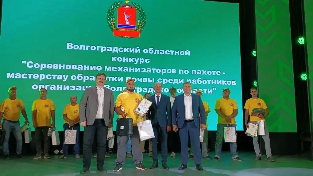 Наш земляк вновь стал лучшим механизатором области!